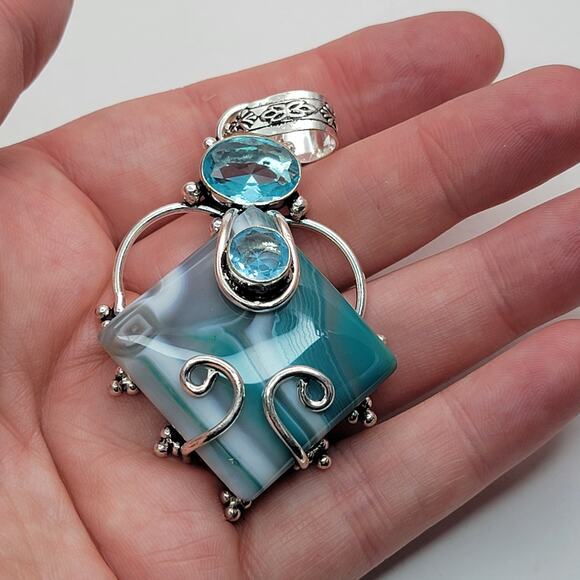 Sterling Silver Blue Lace Agate and Blue Topaz Pendant Necklace - 20" Chain - Picture 12 of 12